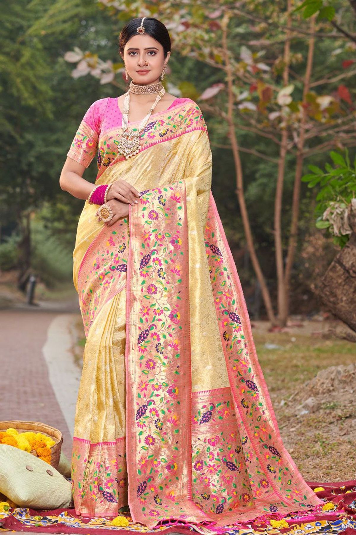 Forest Green Kanjeevaram Silk saree with Zari Work in Dehradun at best  price by Hamaridharohar - Justdial