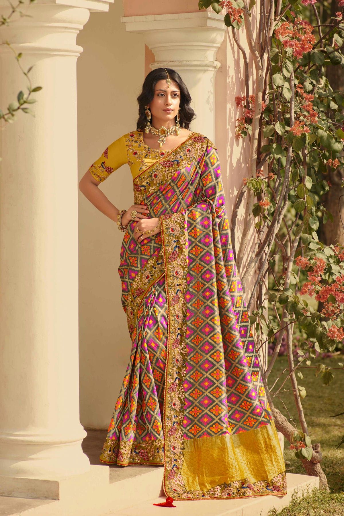 Gota Work Saree In Pune (Poona) - Prices, Manufacturers & Suppliers