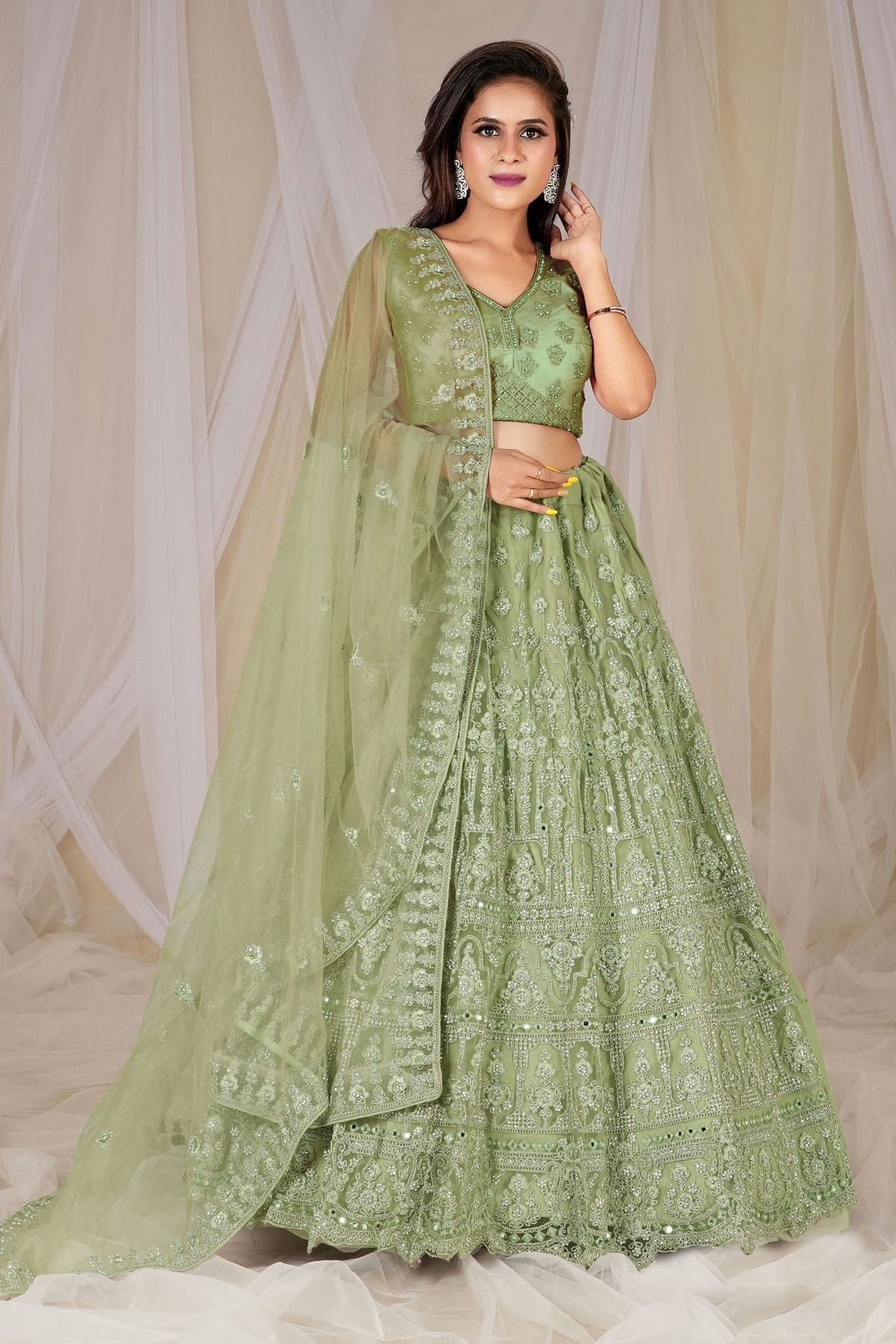 BRIDESMAID 2013 Bridal Thread Embroidered Semi Stitched Lehenga Choli  Wedding Lehenga Choli