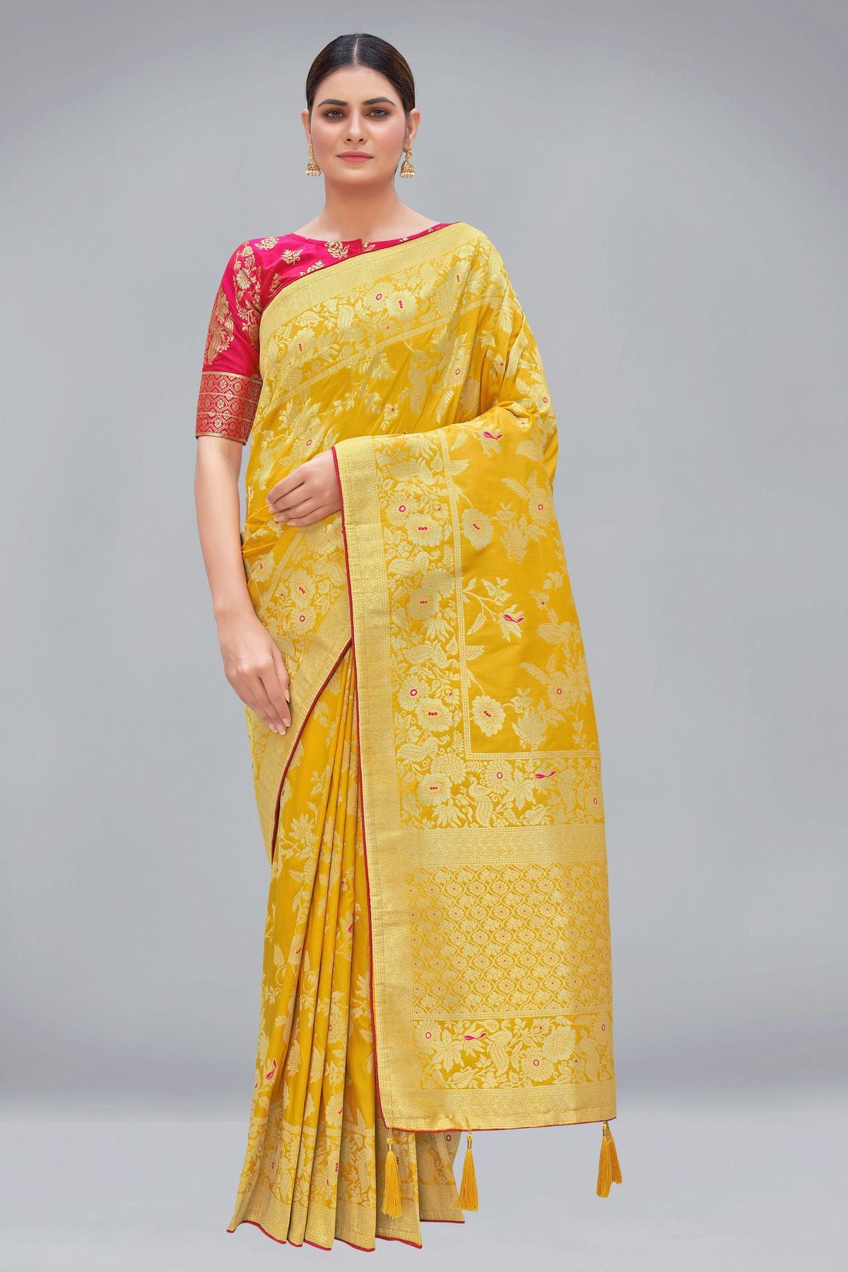 Top 13 Beautiful Banarasi Sarees For Bengali Bride