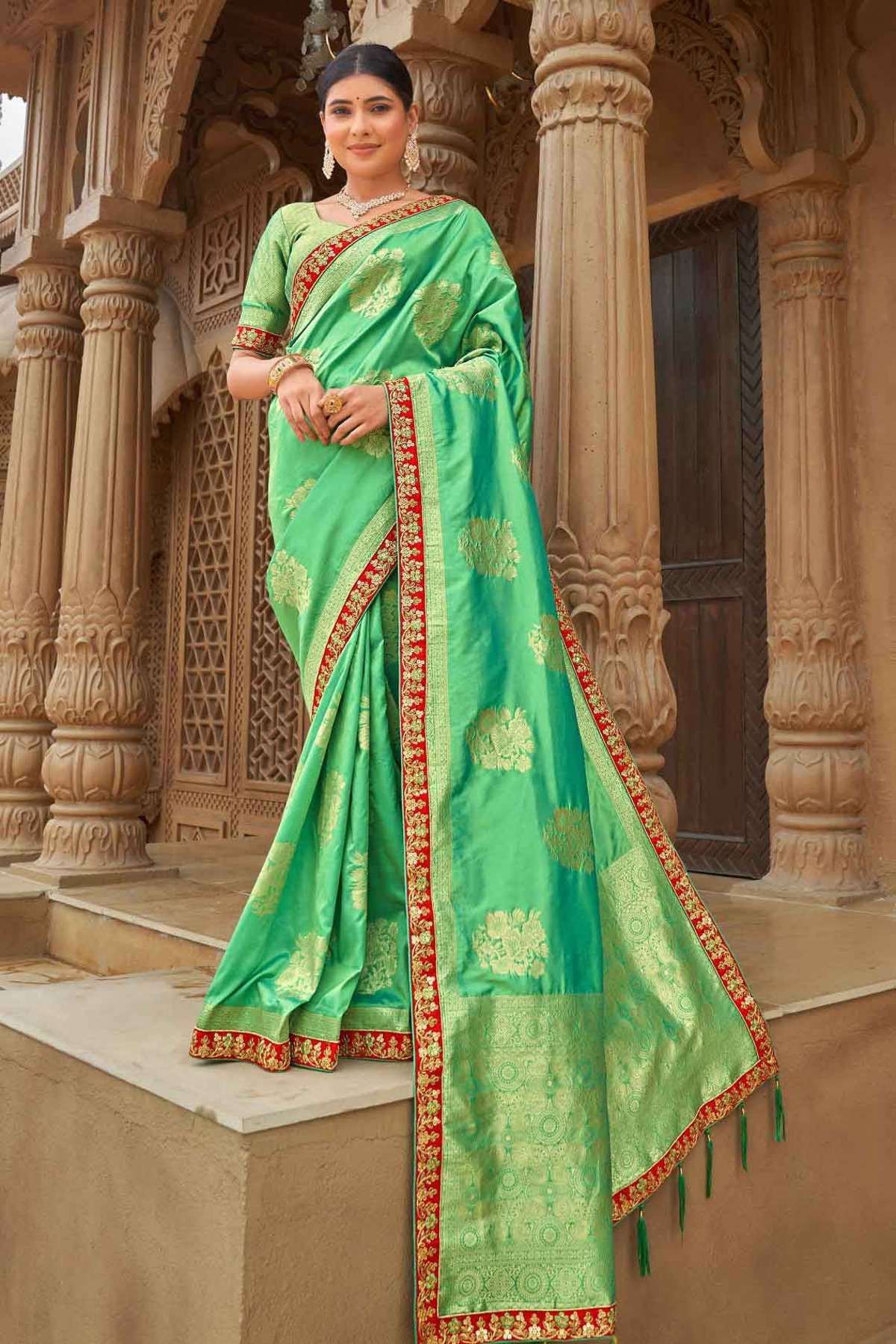 Buy Kanchipuram silk Saree Women's Soft Banarasi Silk Blend Saree With  blouse piece(Green Colour) at Amazon.in