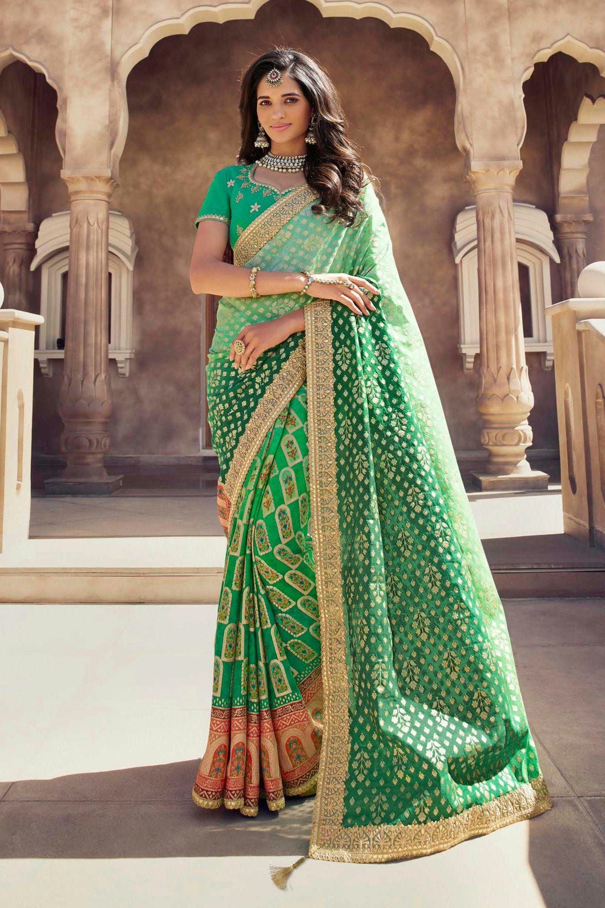 Buy Green Sarees for Women by Indethnic Online | Ajio.com