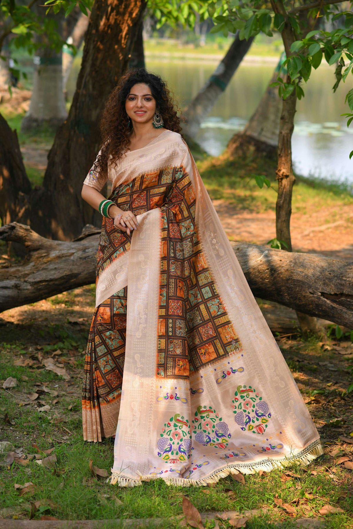 Regal Daisy Organza Saree With Golden Zari Work – TrendOye