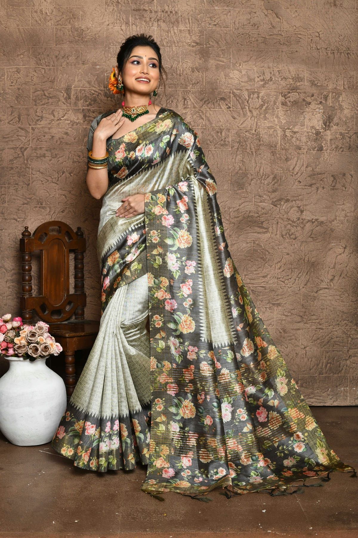 Cream Floral Printed Silk Saree 5327SR04