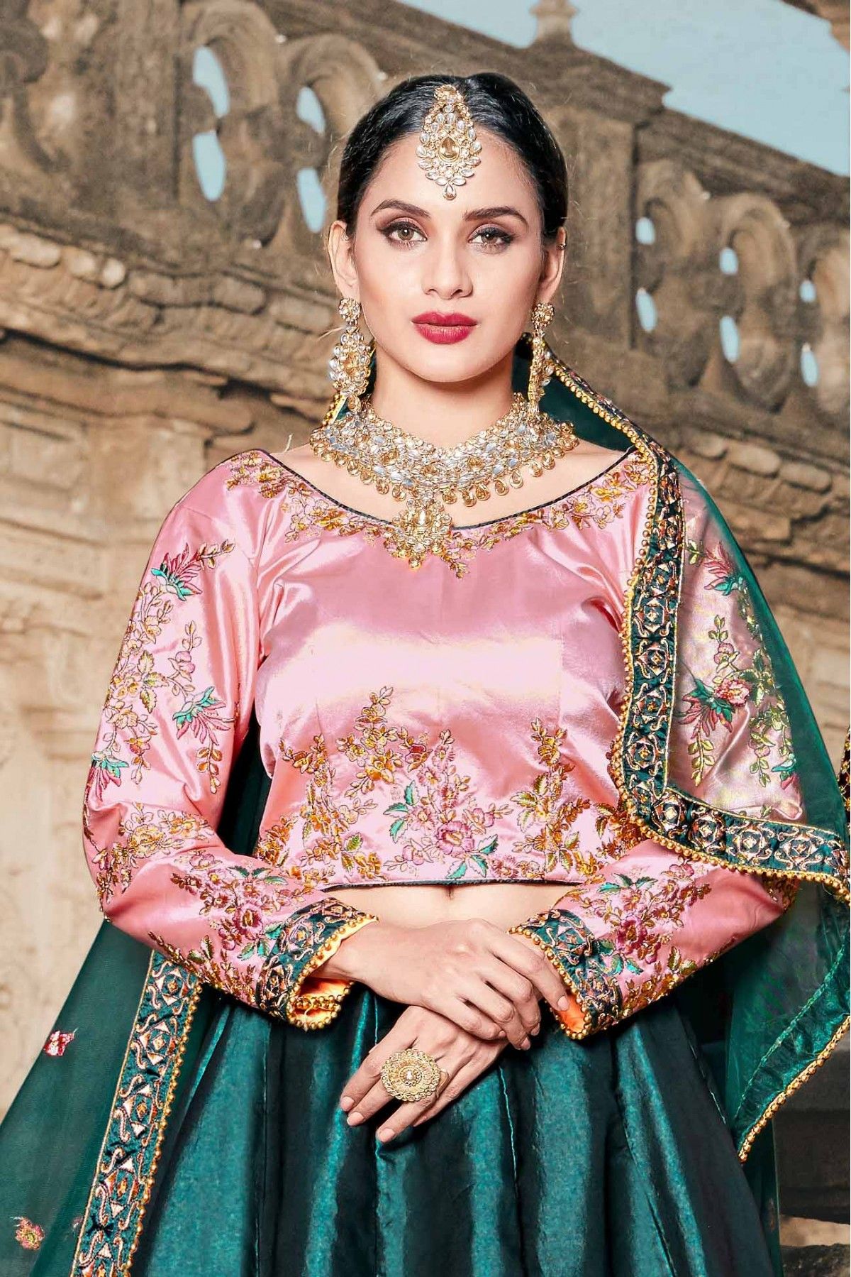 Kalyan Jewellers Middle East - Decked up in a gorgeous Lehenga choli, her  beautiful bridal Odhani gracefully covering her head, the Kalyan Jewellers  Muhurat bride from Madhya Pradesh is a sight to