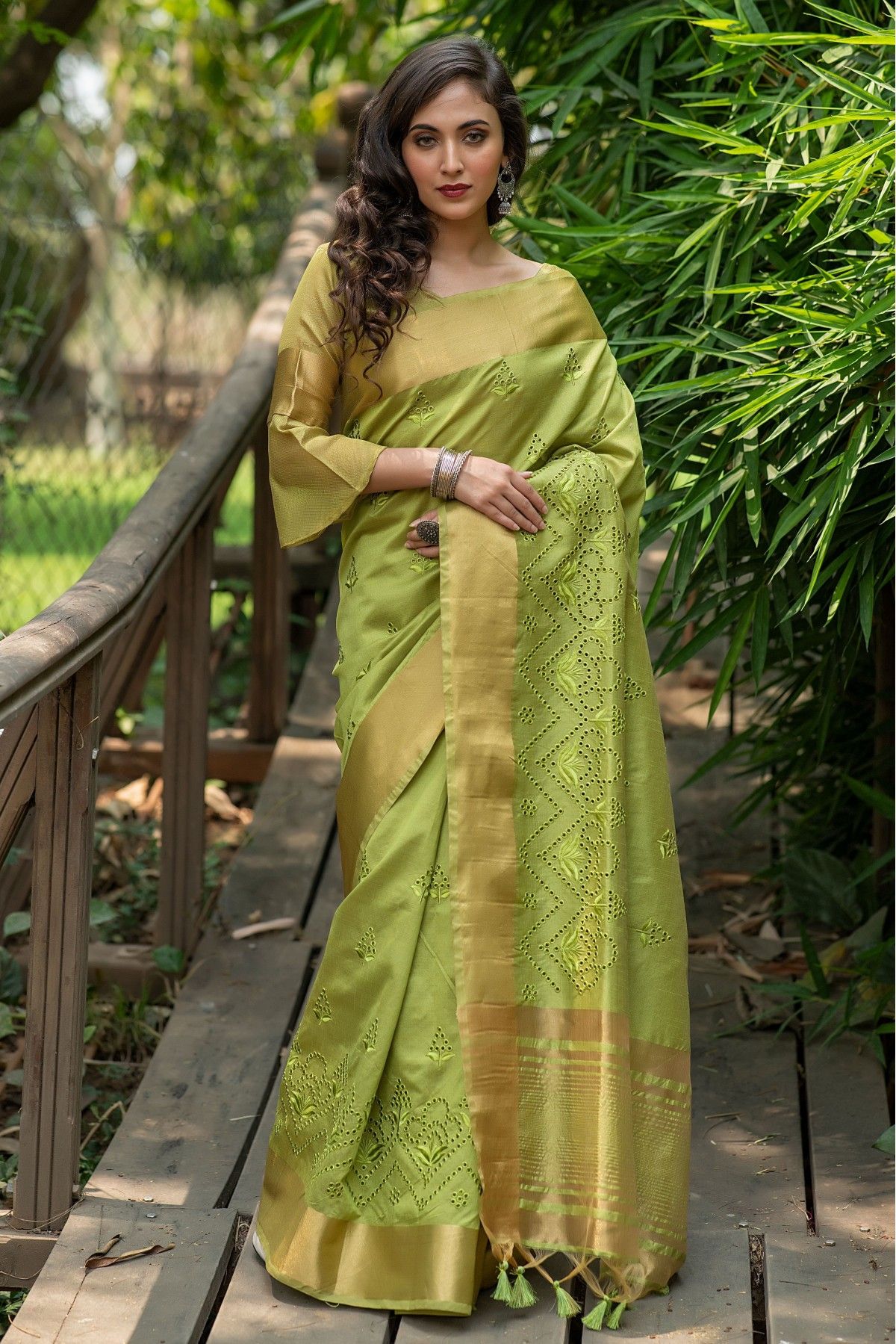 Pista Green Woven Saree in Silk with Golden Border and Pallu