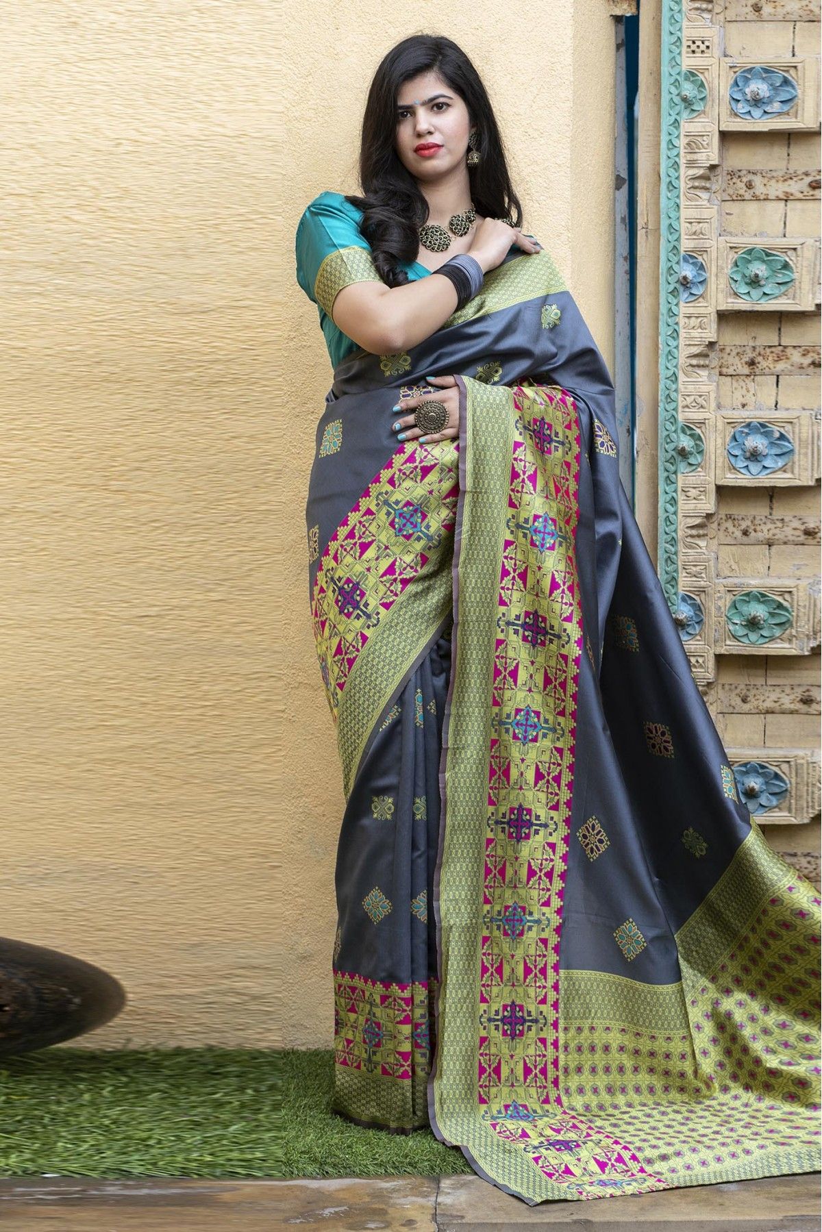 Fossil Grey Woven Banarasi Tussar Silk Saree With Digital Printed – Zari  Banaras