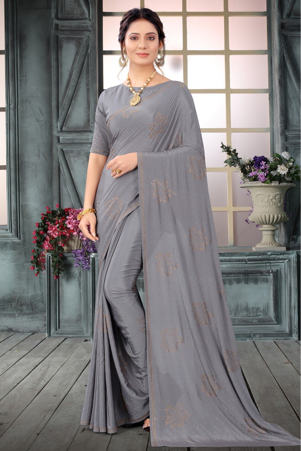 Minimalist Grey Silk Saree With Blue Blouse And Embroidered Border –  RawaazFashion