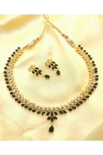 Brass Gold Plated Necklace Set NS05790005