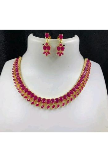 Brass Gold Plated Necklace Set NS05790061
