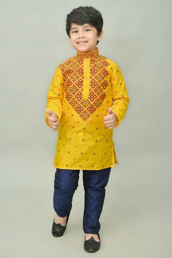 Dhupian Silk Printed Kurta Pajama BK05820548