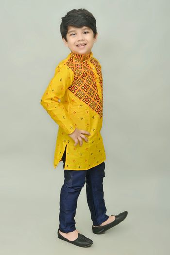 Dhupian Silk Printed Kurta Pajama BK05820548