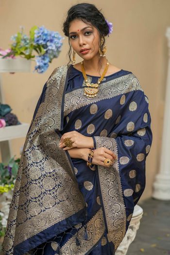 Banarasi Silk Flower Zari Woven Saree SR05800458