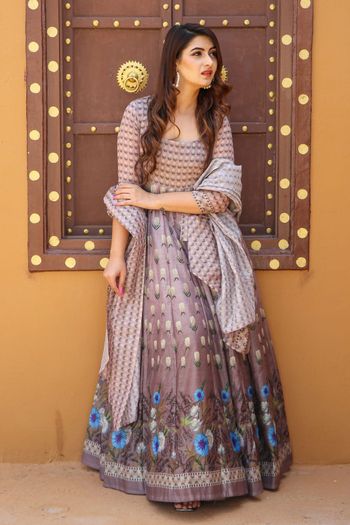 Chanderi Stitched Gown GW01041181