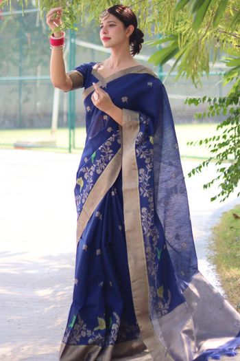 Cotton Silk Thread Woven Saree SR05800347