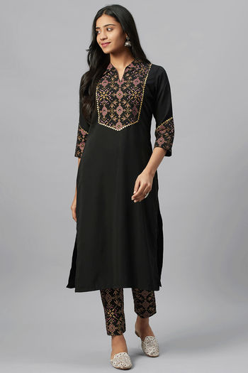 Crepe Geometric Print Stitched Kurta and Pant Set KR04512570