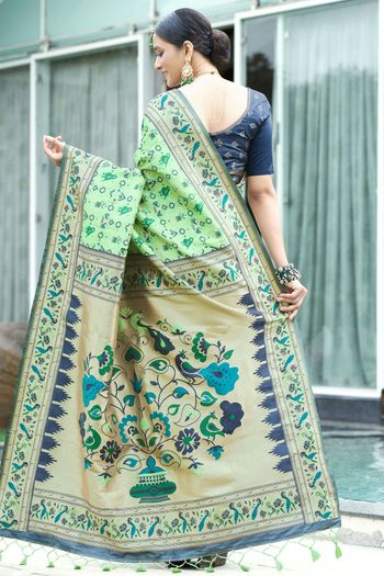 Paithani Patola Silk Patola Print With Zari Woven Saree SR05800434