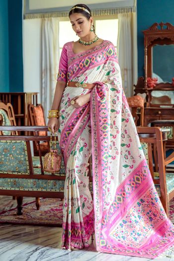 Paithani Silk Meenakari Zari Woven Saree SR05800390