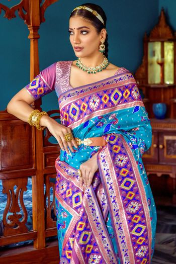 Paithani Silk Meenakari Zari Woven Saree SR05800394