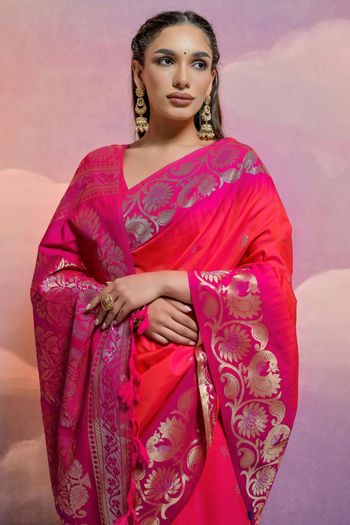 Soft Silk Woven Saree SR05800240