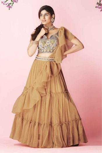 Buy Peach Lehenga Choli Sets for Women by LEELI PEERI DESIGNER Online |  Ajio.com