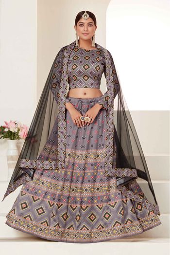 Buy Grey Lehenga Choli In Banarasi Silk With Contrasting Wine Organza  Dupatta Online - Kalki Fashion