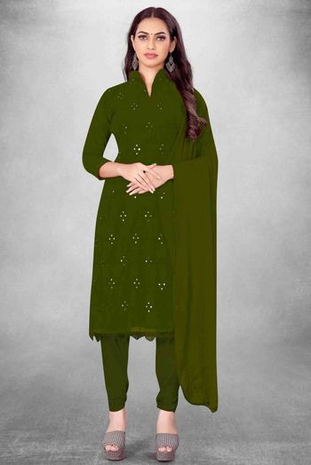 Salwar Suits – A Must Ethnic Wear In Every Woman's Wardrobe