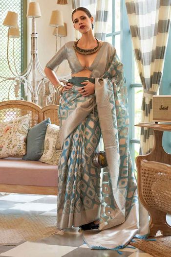 Jacquard Woven Silk Saree With Blouse Sr01352422