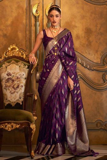 Jacquard Woven Silk Saree With Blouse Sr01352324