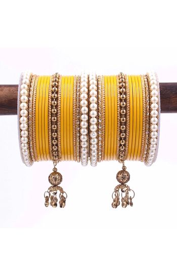 Traditional Solid Coloured Bangle Set With Pearl And Jhumki Sr05648225