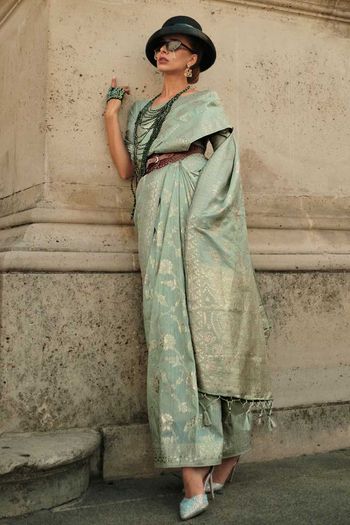 Gota Zari Weaving Silk Sarees With Woven Work SR01353269