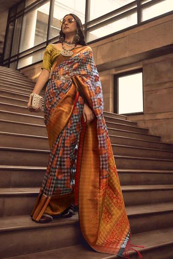 Handloom Weaving Silk Sarees With Woven Work SR01353281