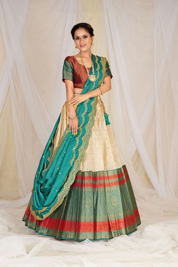 Zari Work Silk Semi Stitched Saree SR02290522