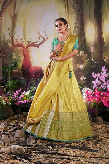 Semi Stitched Lehengas - Buy Semi Stitched Lehenga Cholis Online – Koskii