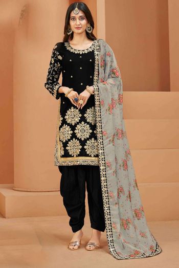 Art Silk Embroidery Salwar Kameez In Black Colour SM05644552