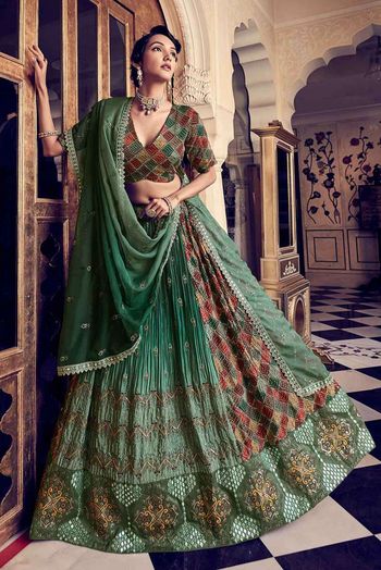 heavy embroidery sangeet lehenga designs | Heenastyle