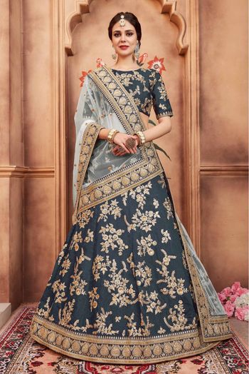 Silk Thread Work Lehenga Choli In Peach Colour LD05644293