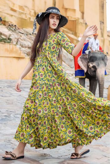 Plus Size Pure Muslin Printed Gown In Yellow Colour