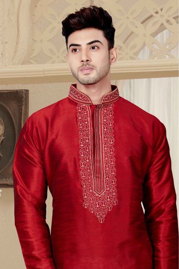 Art Dhupion Kurta Pajama In Maroon Colour