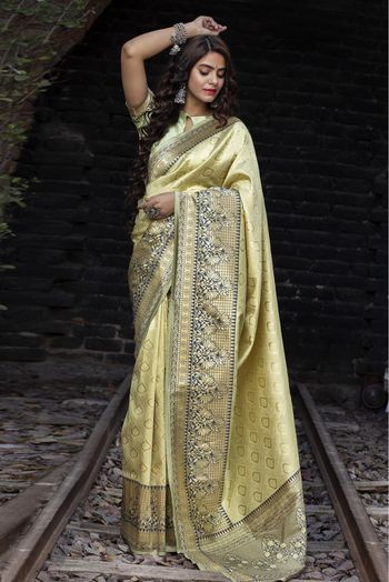 Banarasi Silk Traditional Saree In Pastel Green Colour - SR5010034