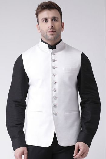 Blend Solid Nehru Jacket In White Colour - JK5300334