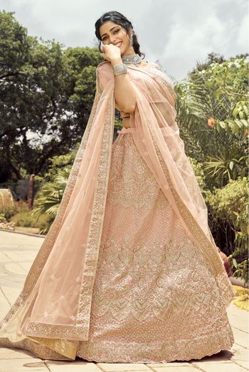 Signature bridal banarasi lehenga in peach with classic hand embroider –  Kavani Bridal Wear