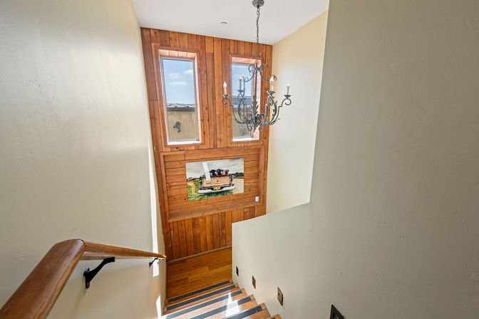 Good Life 9 BR Bamboo Loft: 2 Houses for Up to 30 Guests image 28