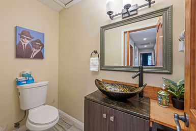Good Life 9 BR Bamboo Loft: 2 Houses for Up to 30 Guests image 29