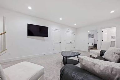 Casa Blanca: Luxe Jungle Vibes + Private Terrace with TV + Heater image 13