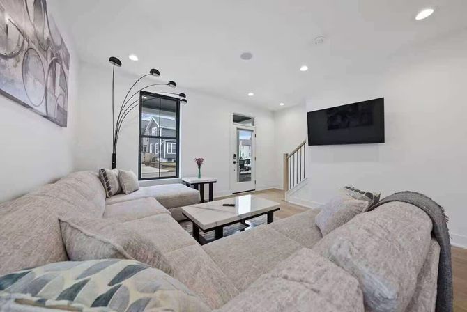 Casa Blanca: Luxe Jungle Vibes + Private Terrace with TV + Heater image 9