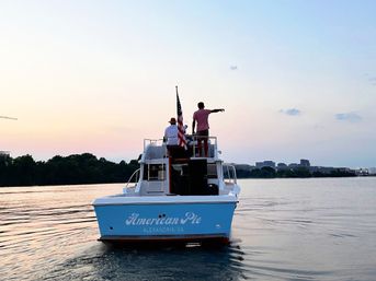 A Slice of the River Life: Cruise DC on American Pie image 4