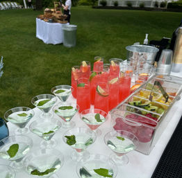 Custom & All-Inclusive Mobile Bar Experience image 4