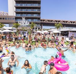 Rooftop Cabana Pool Party at The Summer Club — New York City's Hottest Pool Dayclub image 2