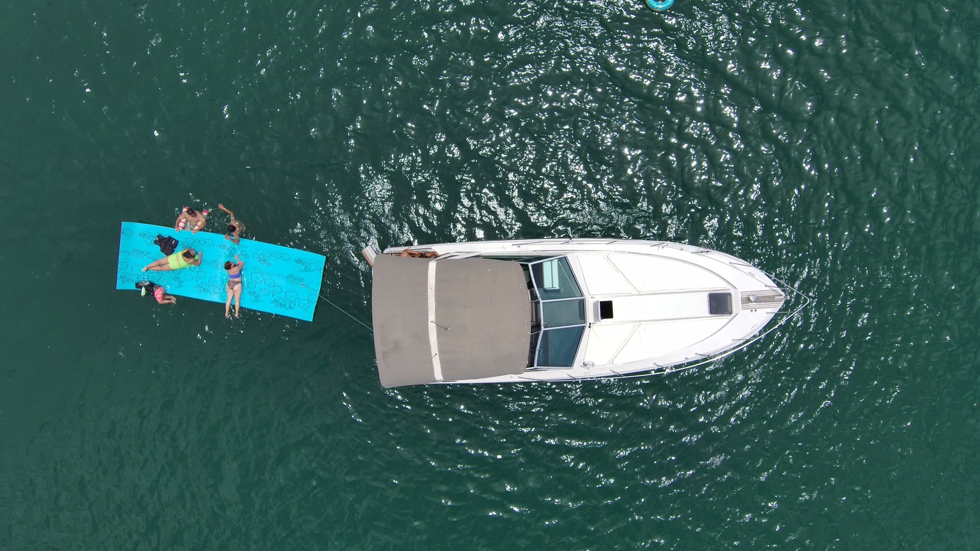 Boats Booze & Besties Can Coolers